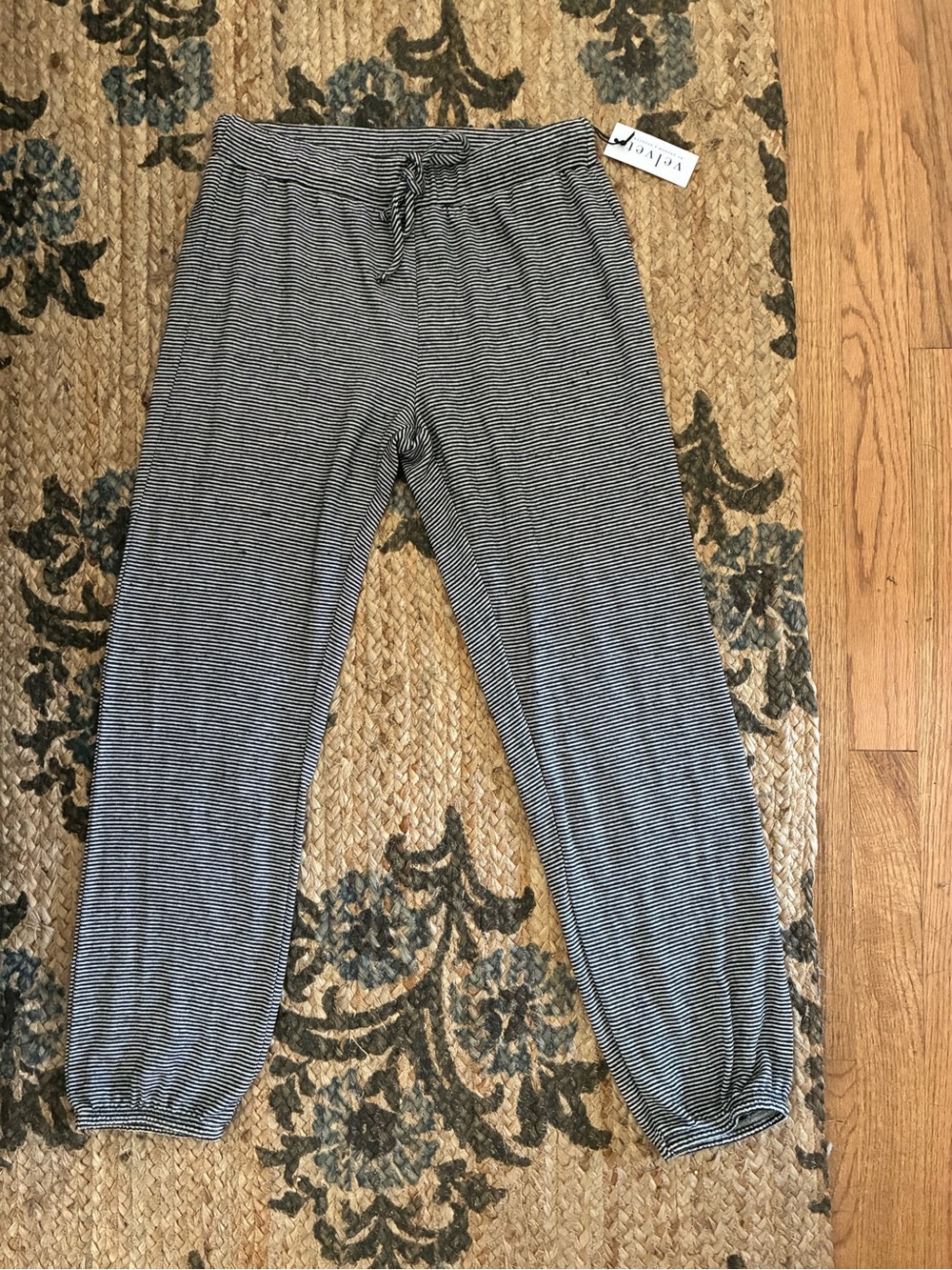 NWT VELVET BY GRAHAM & SPENCER SOFT KNIT JOGGERS SZ S
